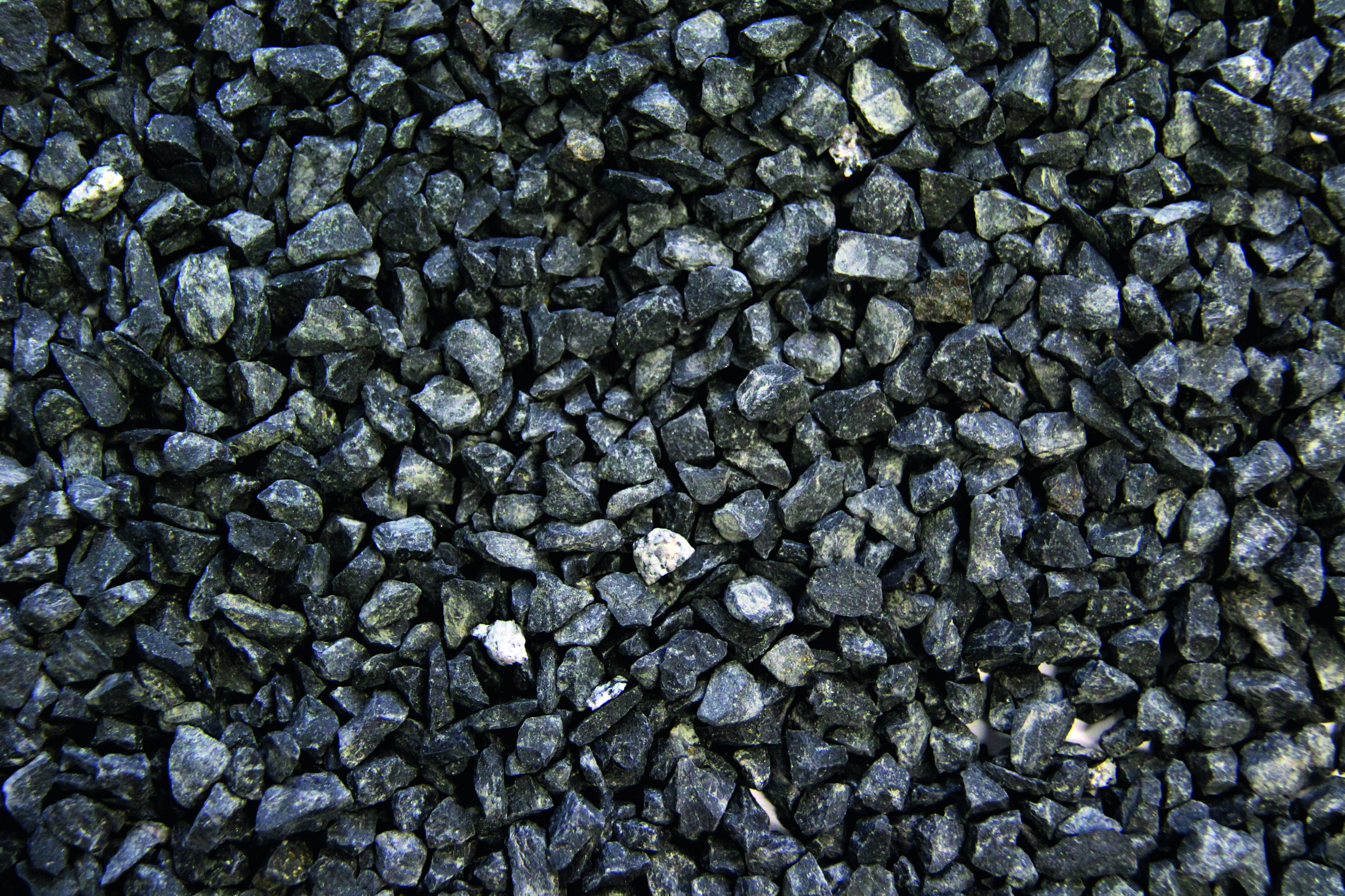 Basaltsplitt, 25 kg Gartensteine & Kiese